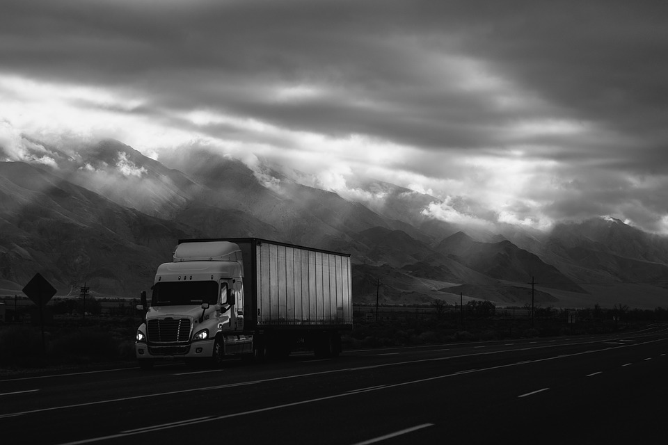 A List of Trucking Essentials for New Drivers