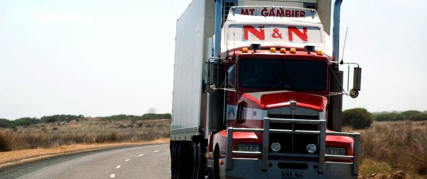 5 Benefits of Becoming a Truck Driver